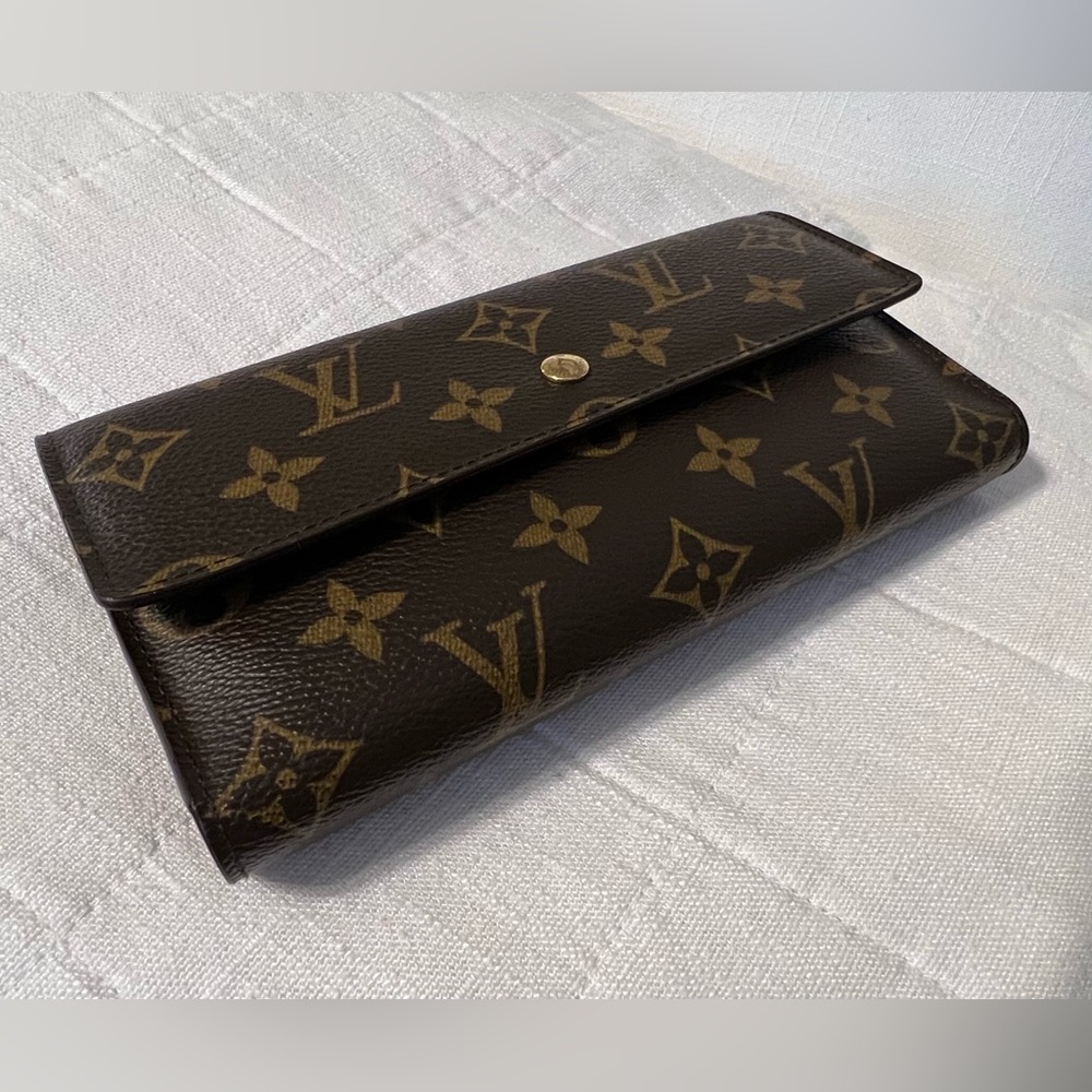 Louis Vuitton Long tri fold monogram wallet